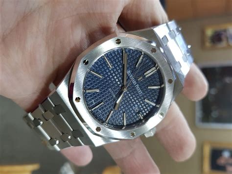 15400 blue dial price.